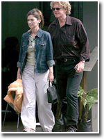 Shania & Robert John Mutt Lange in Auckland (March 30, 2003)